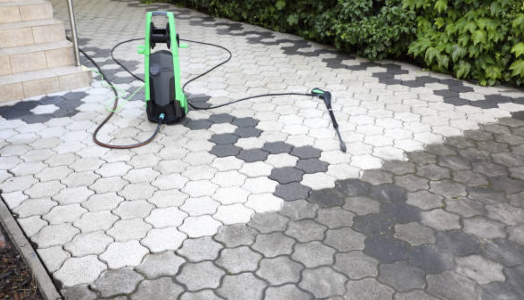 czyszczenie kostki brukowej myjką ciśnieniową